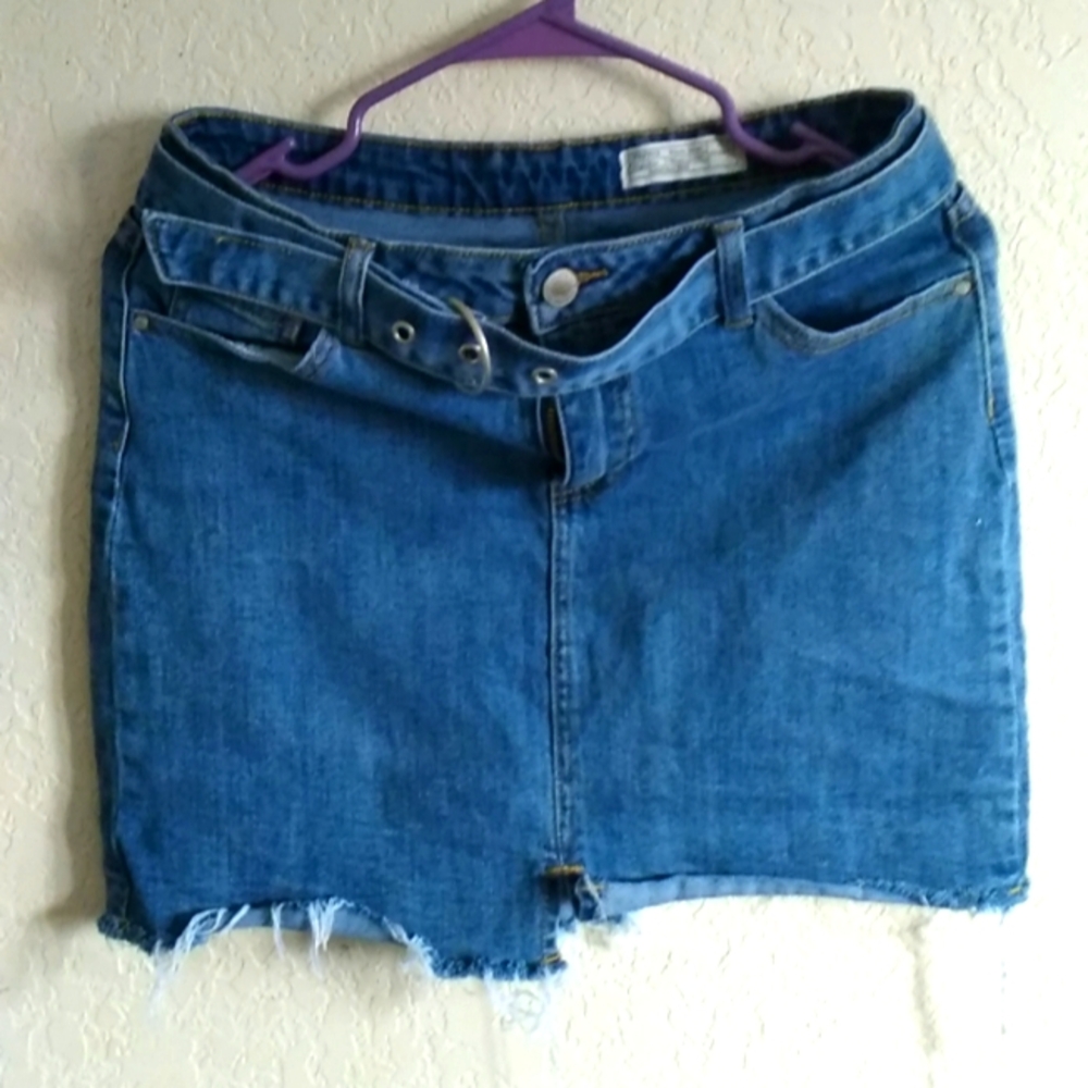 PAPAYA HIGH-RISE BELTED MINI SKIRT